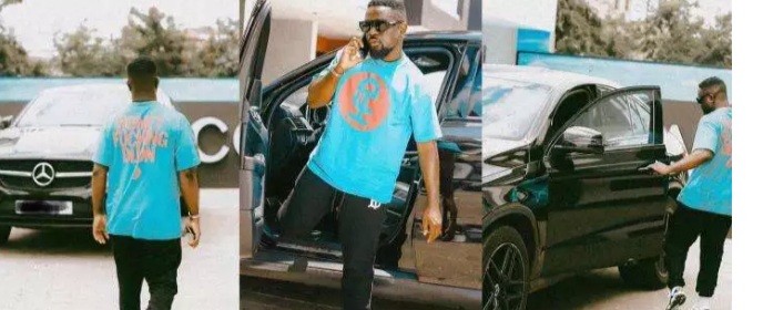 Sarkodie shows off Porch Benz Car in New&nbsp;Photo